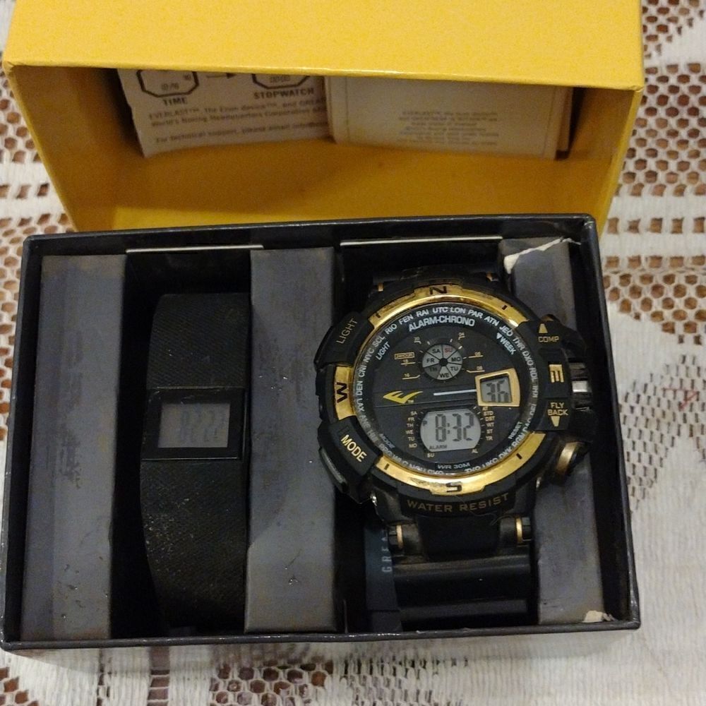 Everlast sports watch and activity tracker
